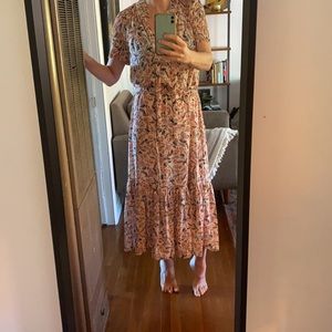 Very flattering Lauren Ralph Lauren dress.